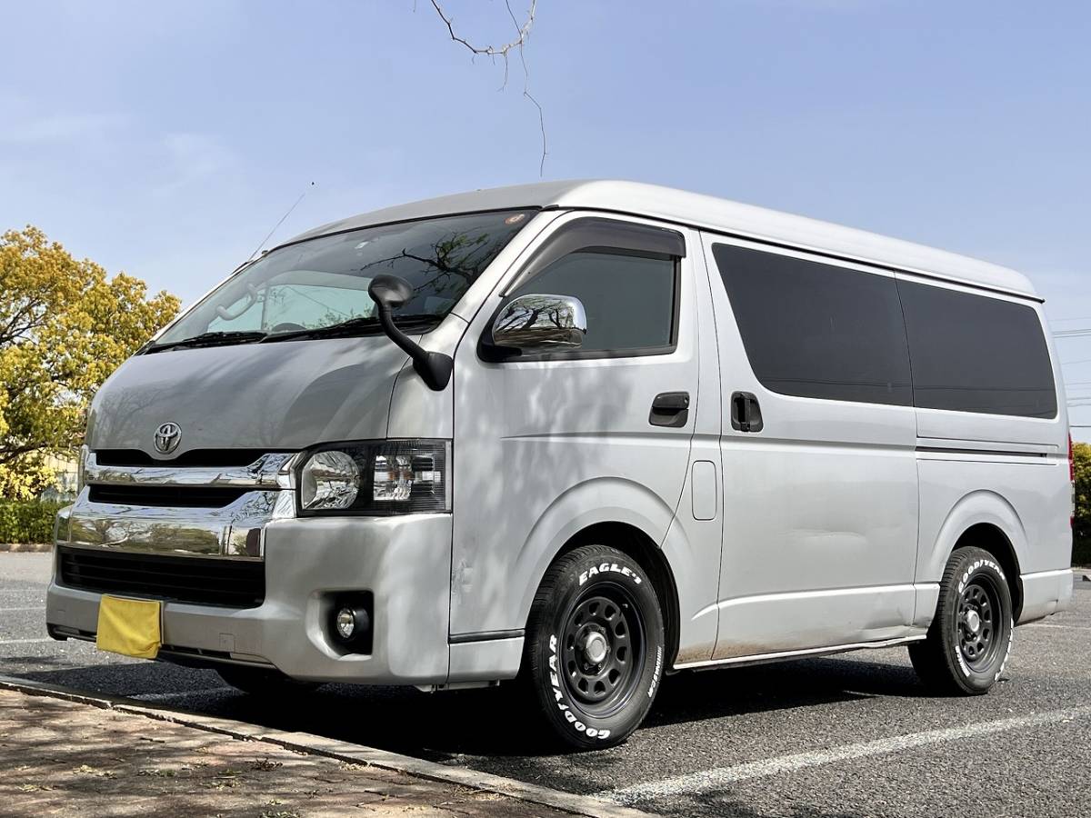 2005 Toyota Hiace